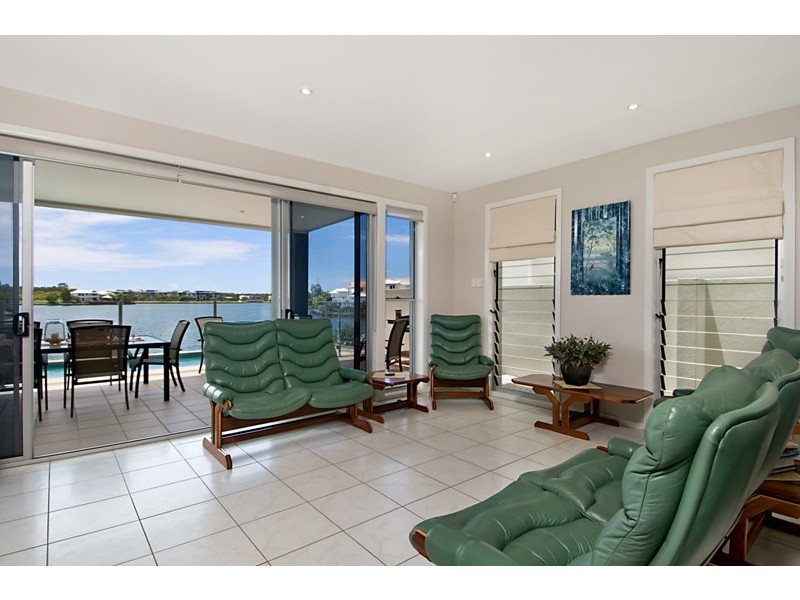 14 Staysail Place, Twin Waters QLD 4564
