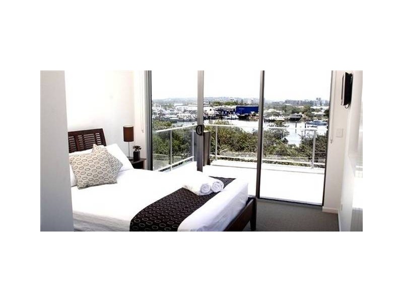 Unit 4 ‘One on Harbour Parade, Buddina QLD 4575