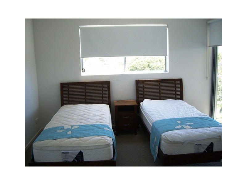 Unit 4 ‘One on Harbour Parade, Buddina QLD 4575