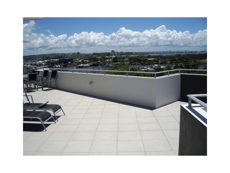 Unit 4 ‘One on Harbour Parade, Buddina QLD 4575