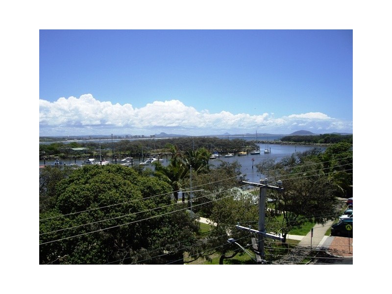 Unit 4 ‘One on Harbour Parade, Buddina QLD 4575