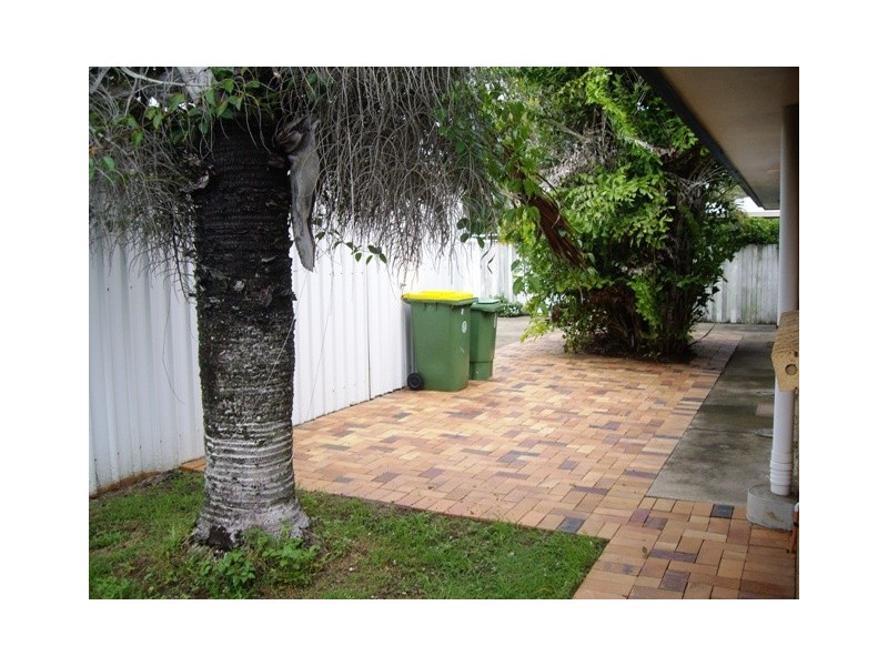 8 Palkana Drive, Warana QLD 4575