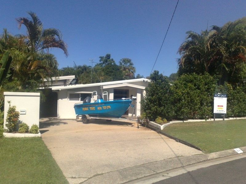 24 Yoomba Crescent, Alexandra Headland QLD 4572