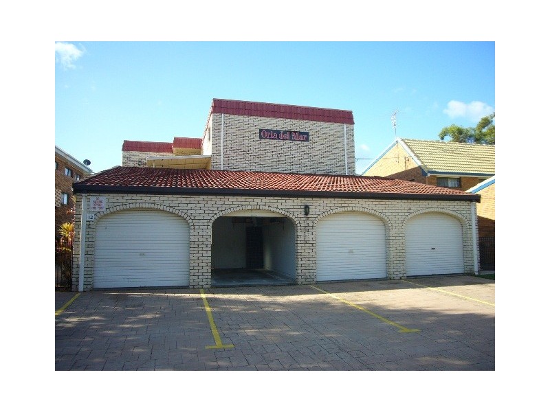 4/12 Pangarinda Place, Mooloolaba QLD 4557