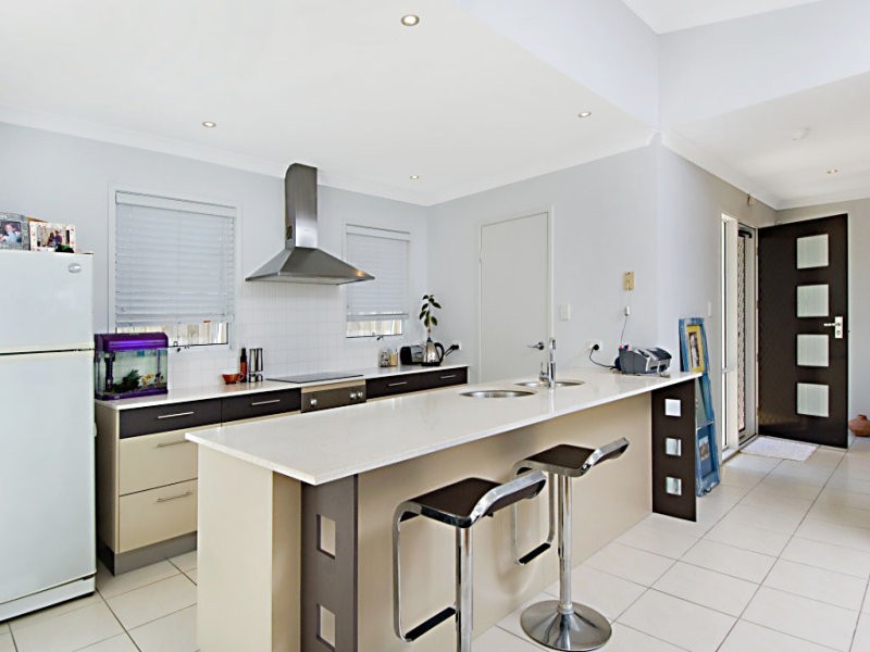 2 Komodo Court, Kawana Island QLD 4575