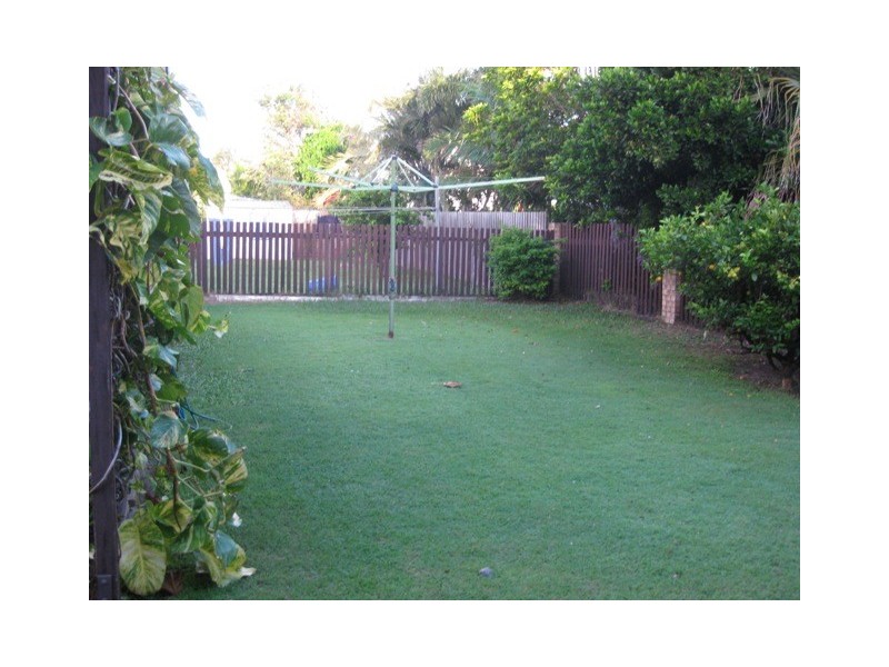 82 Lapoinya Crescent, Warana QLD 4575