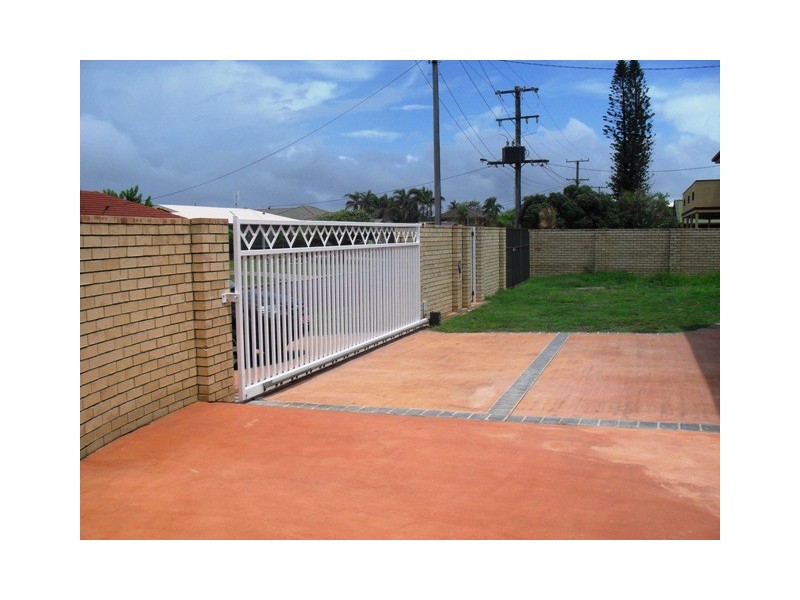 32b Iluka Avenue, Buddina QLD 4575