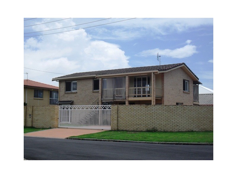32b Iluka Avenue, Buddina QLD 4575