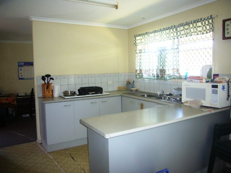 7 Minkara Street, Warana QLD 4575