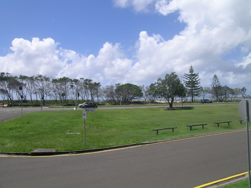 Unit 5 Surf Chalet 112 Alexandra Parade, Alexandra Headland QLD 4572