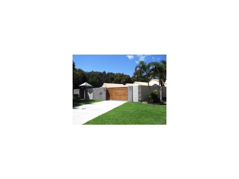 8 White Dove Court, Wurtulla QLD 4575