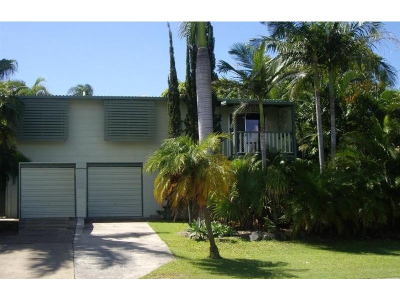 33 Palm Drive, Mooloolaba QLD 4557
