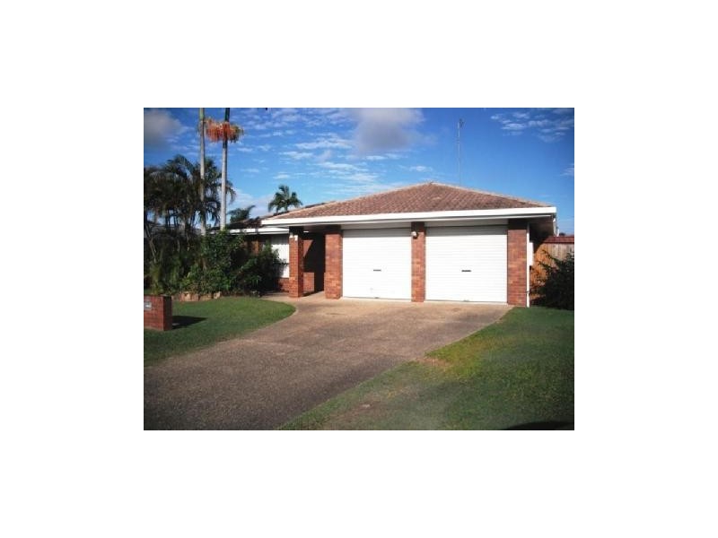 27 Balyarta Crescent, Mooloolaba QLD 4557