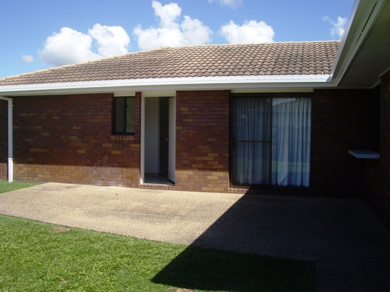 27 Balyarta Crescent, Mooloolaba QLD 4557