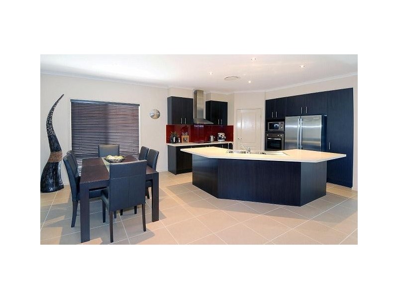 18 Wandoo Street, Minyama QLD 4575