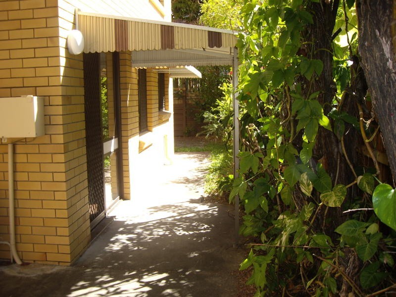 1/27 Walan Street, Mooloolaba QLD 4557