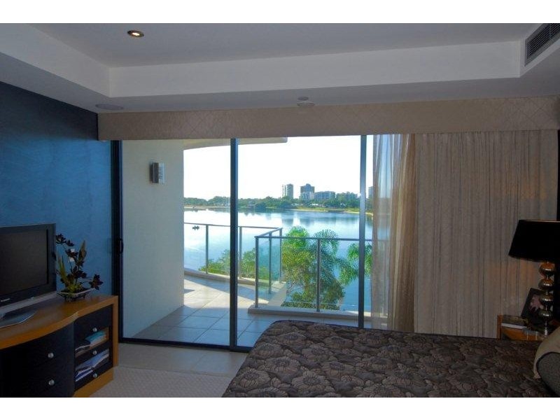 Unit 402 Platinum 14 Duporth Avenue,, Maroochydore QLD 4558