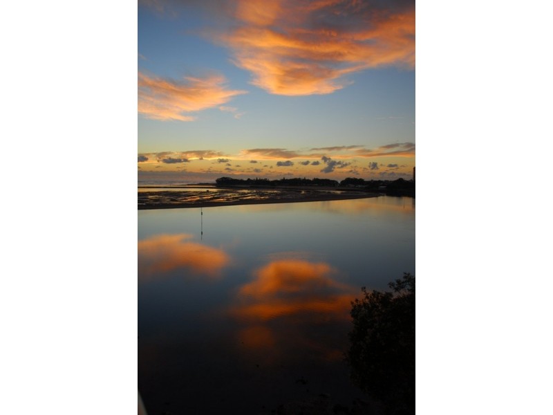 Unit 402 Platinum 14 Duporth Avenue,, Maroochydore QLD 4558