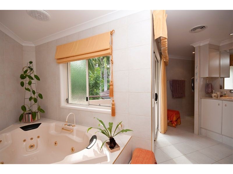 12 Hilltop Crescent, Maroochydore QLD 4558