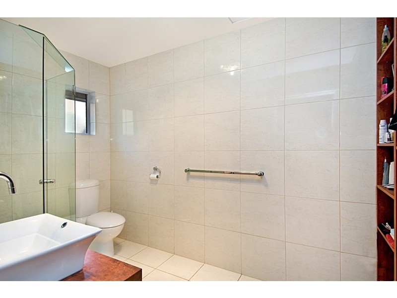 24 Yoomba Crescent, Alexandra Headland QLD 4572