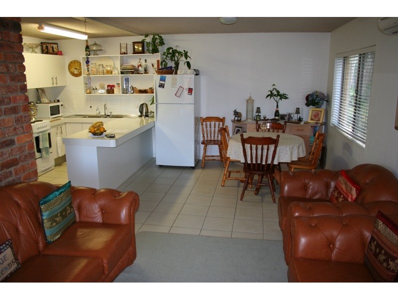 Unit 3 Balmoral 18 William Street, Alexandra Headland QLD 4572