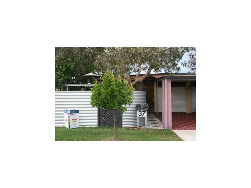 37 Saleng Crescent, Warana QLD 4575