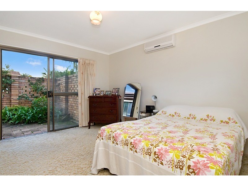 140 Goonawarra Drive, Mooloolaba QLD 4557