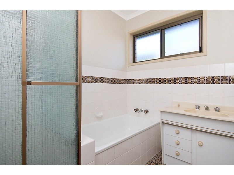 140 Goonawarra Drive, Mooloolaba QLD 4557