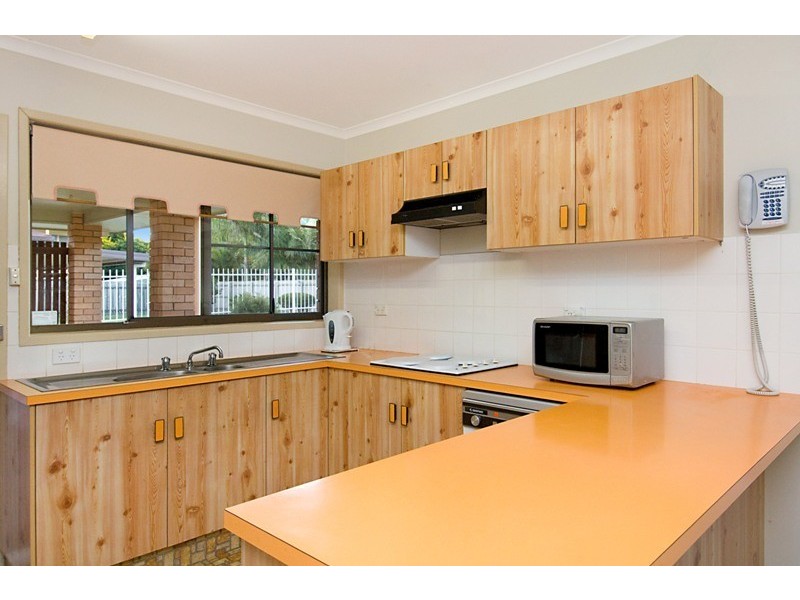 140 Goonawarra Drive, Mooloolaba QLD 4557