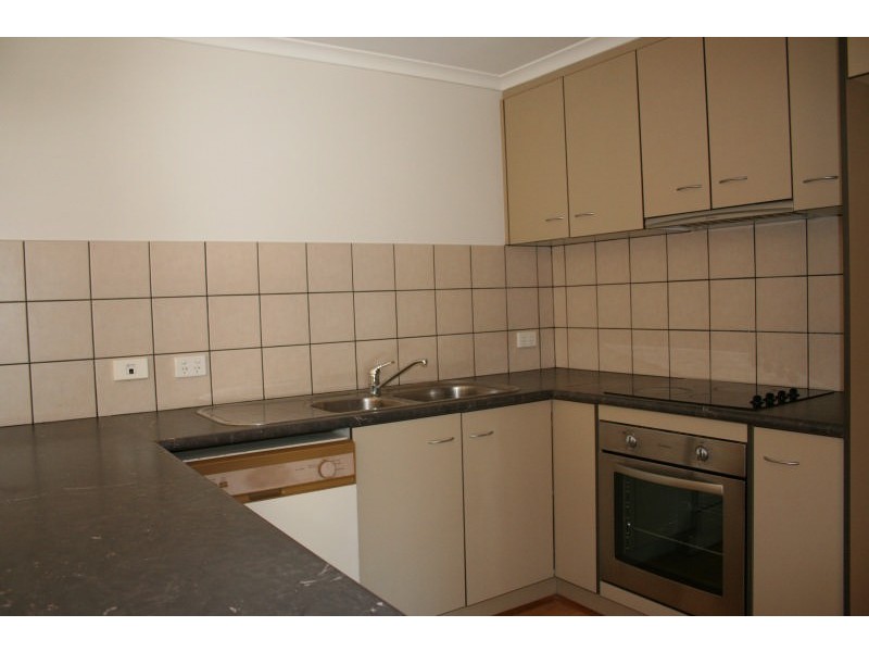 2/18 William Street, Alexandra Headland QLD 4572