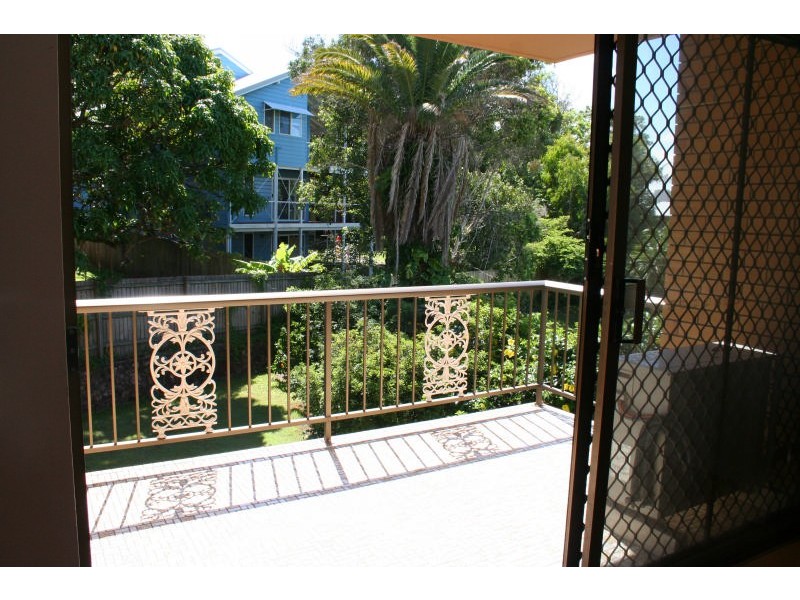 2/18 William Street, Alexandra Headland QLD 4572