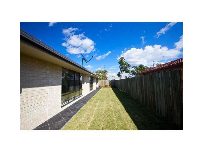 10 Mulgani Street, Warana QLD 4575