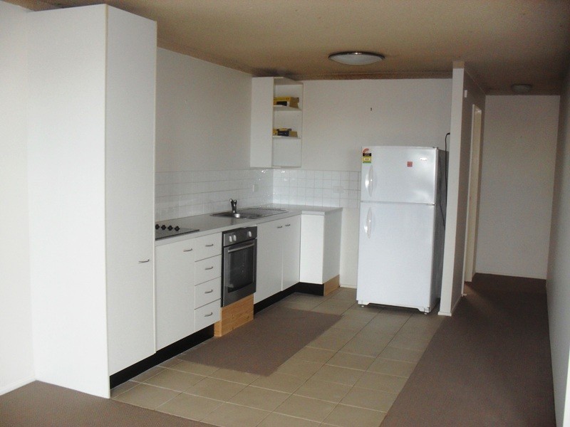 2/14 Kalinda Avenue, Mooloolaba QLD 4557