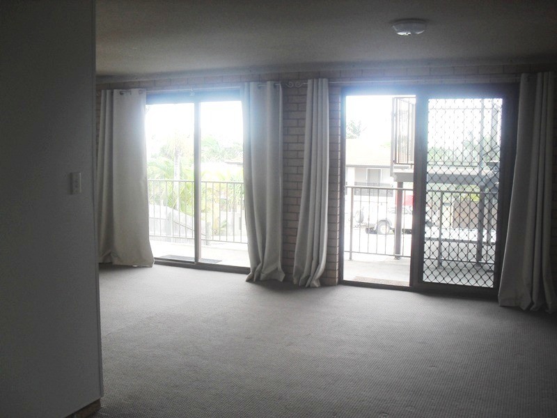 2/14 Kalinda Avenue, Mooloolaba QLD 4557