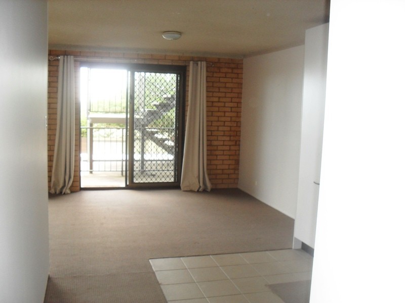 2/14 Kalinda Avenue, Mooloolaba QLD 4557