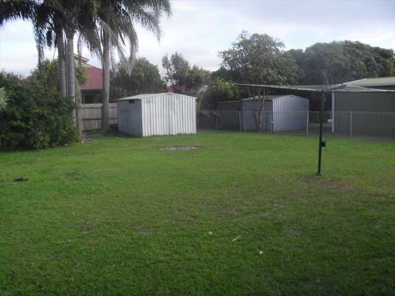 104 Nicklin Way, Warana QLD 4575