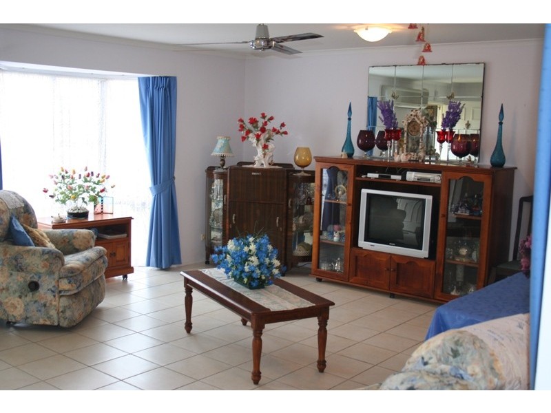 Unit 43 The Palms 10 Melody Court, Warana QLD 4575