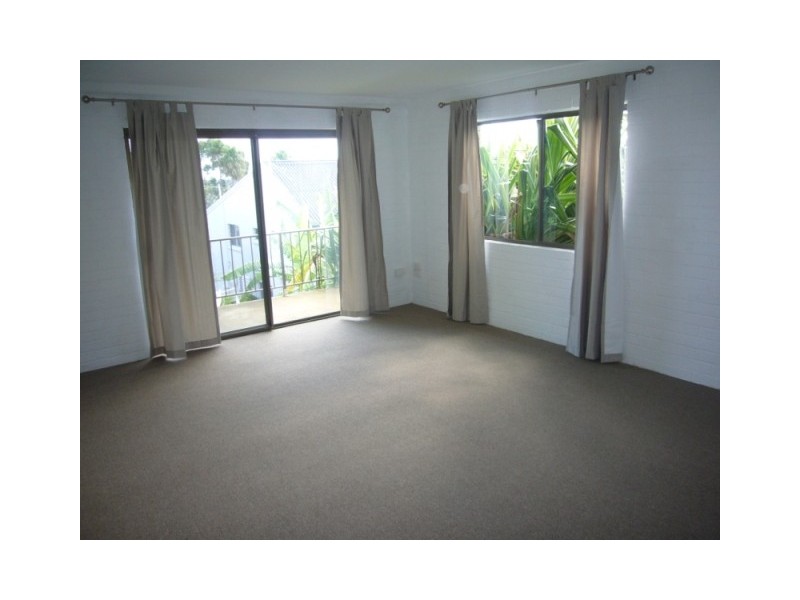 2/87 Buderim Avenue, Mooloolaba QLD 4557
