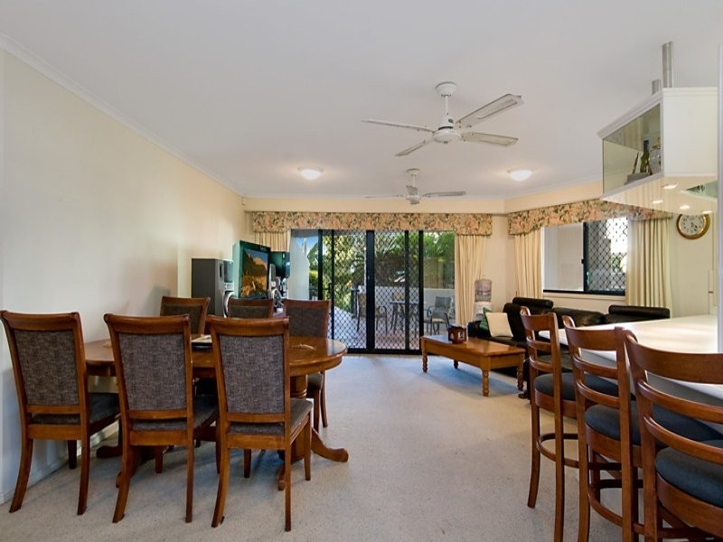 Unit 3/Ocean Isles 27 The Esplanade, Maroochydore QLD 4558