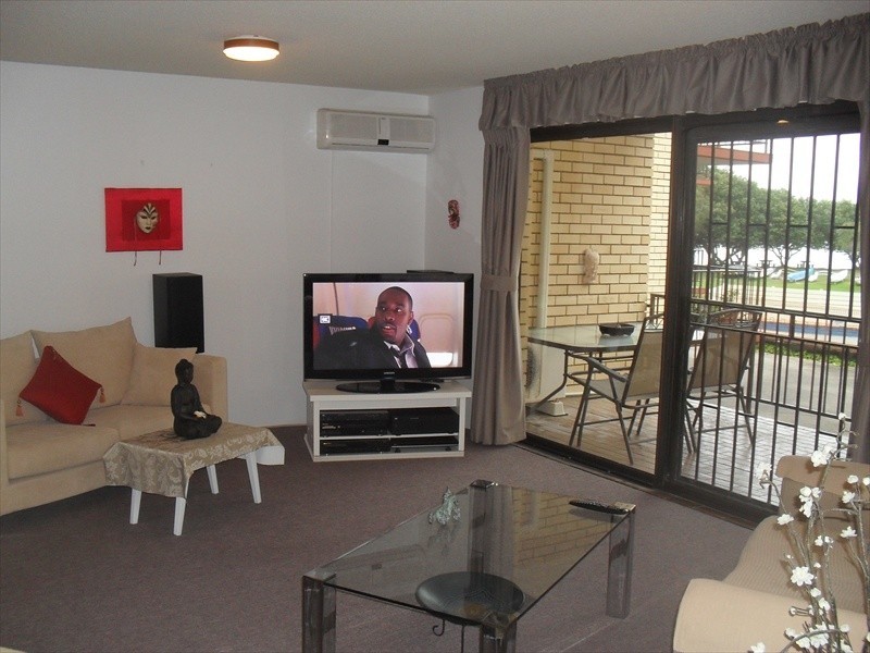 1/7  Landsborough Parade, Golden Beach QLD 4551