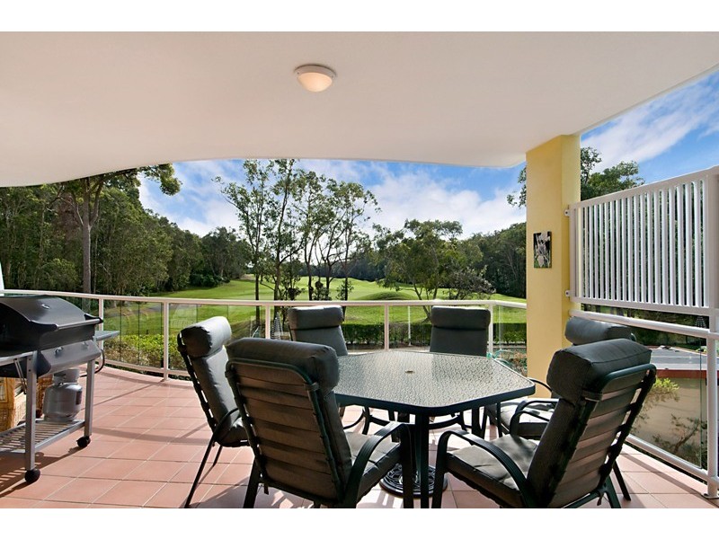 Unit 13 179 Ocean Drive, Twin Waters QLD 4564
