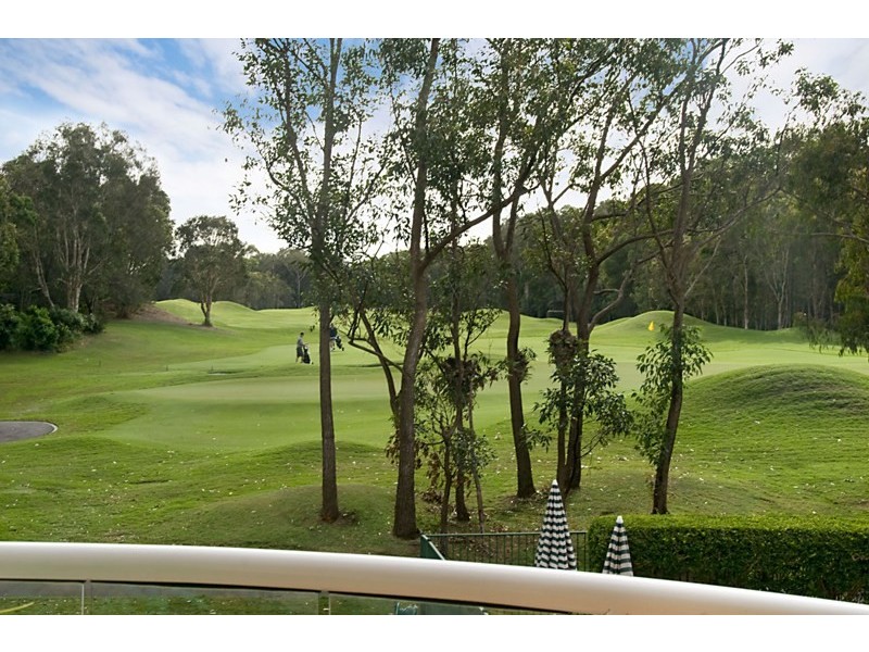 Unit 13 179 Ocean Drive, Twin Waters QLD 4564