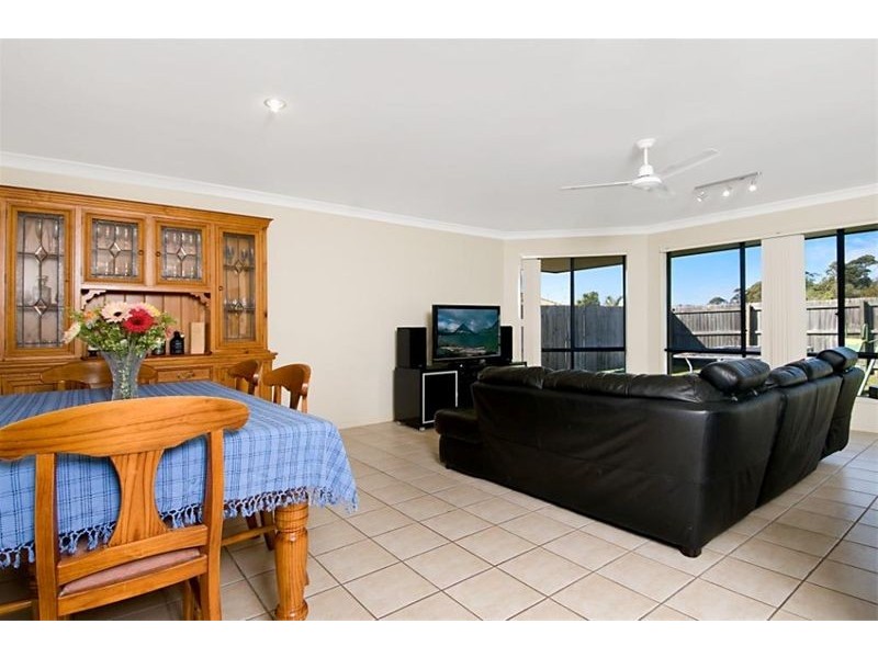 52 Oak Grove Way, Sippy Downs QLD 4556