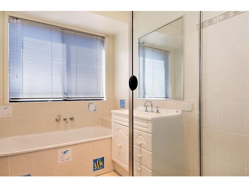 52 Oak Grove Way, Sippy Downs QLD 4556