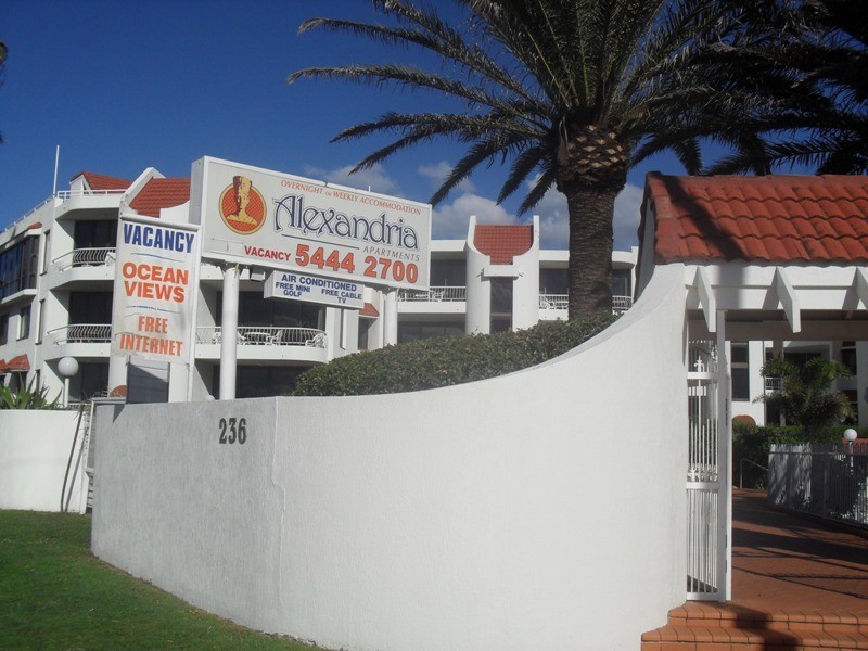 3/236 Alexandra Parade, Alexandra Headland QLD 4572