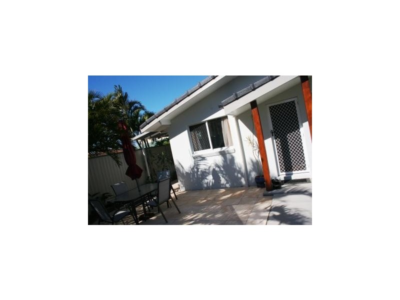 27 Karumba St, Warana QLD 4575