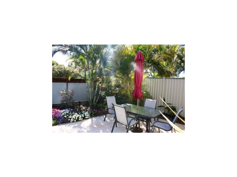 27 Karumba St, Warana QLD 4575