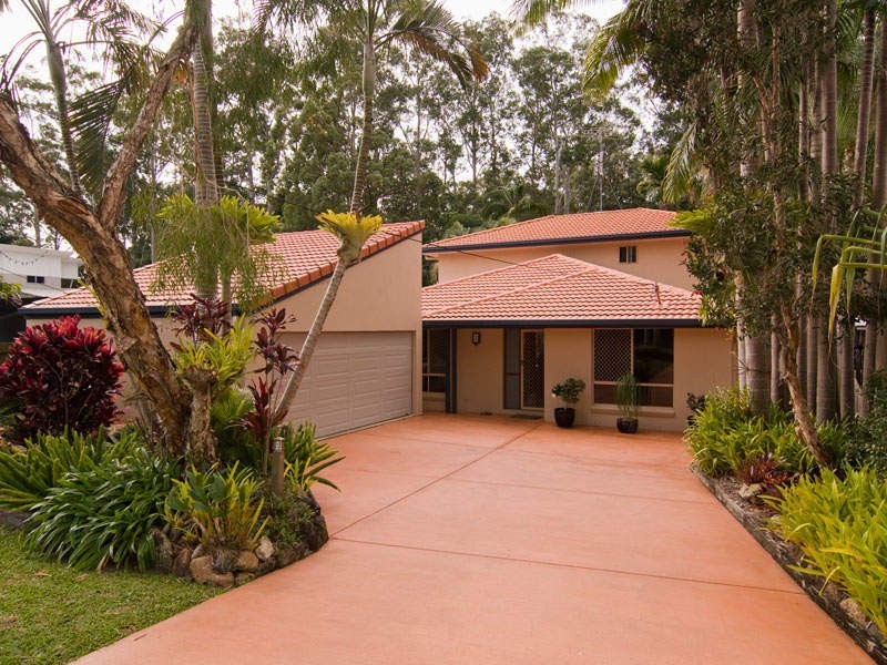 65 Oloway Crescent, Alexandra Headland QLD 4572
