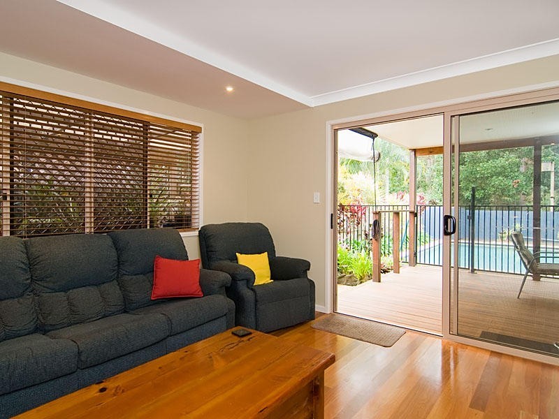 65 Oloway Crescent, Alexandra Headland QLD 4572