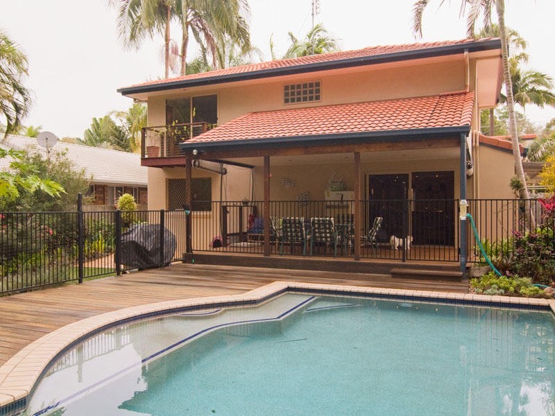65 Oloway Crescent, Alexandra Headland QLD 4572